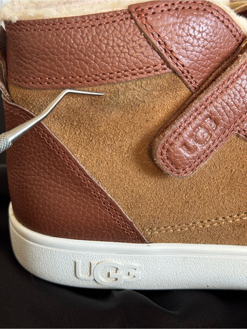 UGG Kids Rennon II Brown Leather High Top Sneaker Boots Size 3 - Picture 7 of 11
